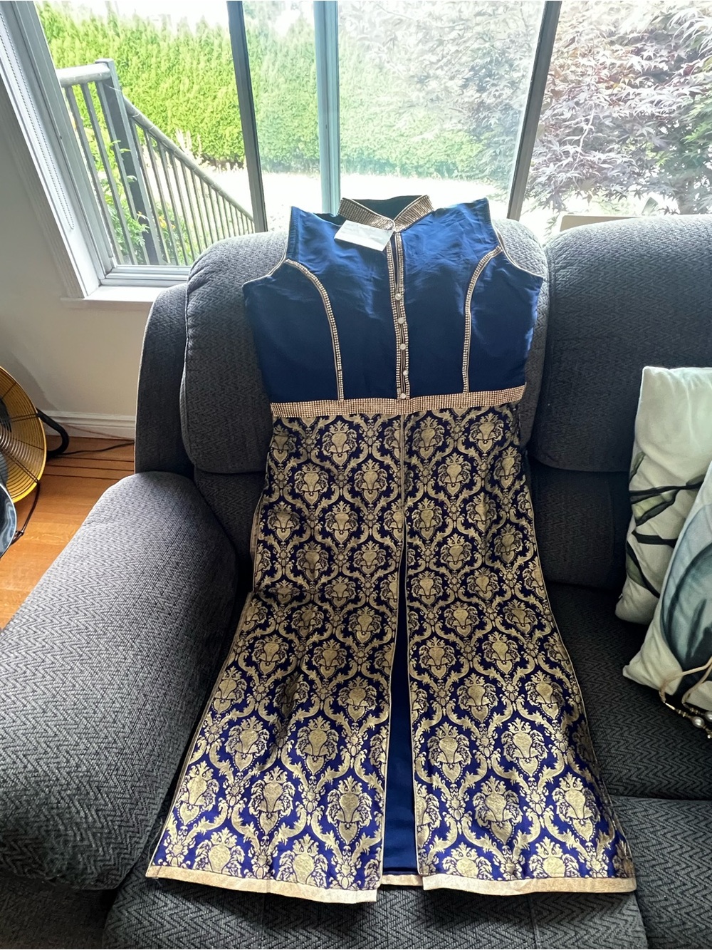 Women’s blue/gold kurti Indian top